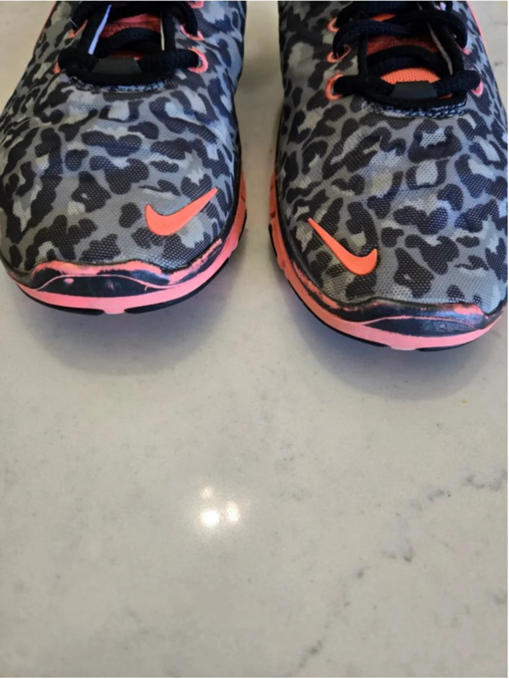 Women's Nike Free 5.0 Athletic Shoes 7.5 Gray Pink Leopard Print